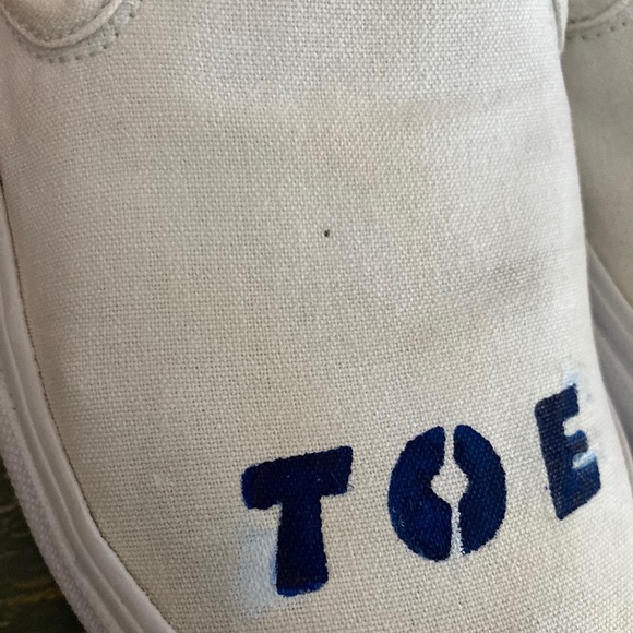 Custom Vans - Picture 4 of 6